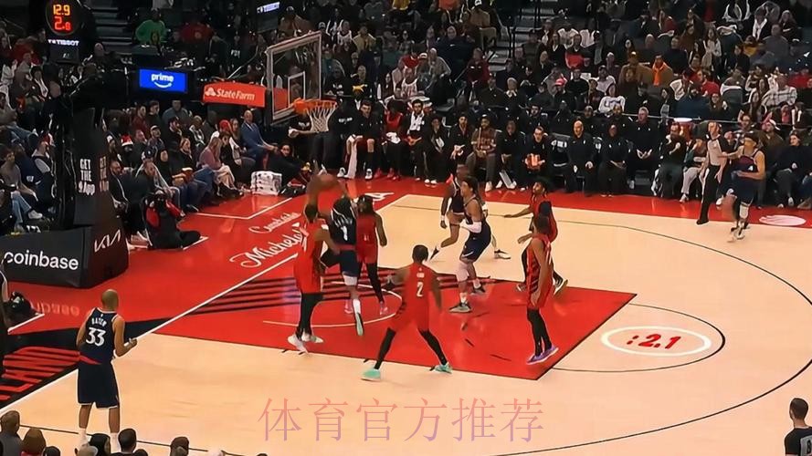 乐福中场送出超远距离长传，夏普再次起飞平框空接飞扣